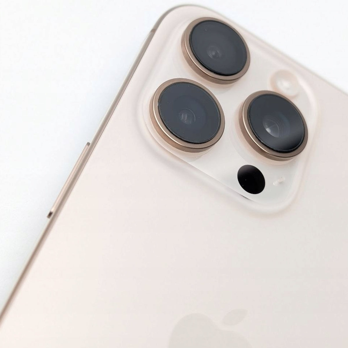 Apple iPhone 16 Pro 512 GB Tytan pustynny | eSim | Outlet, Bateria 92%