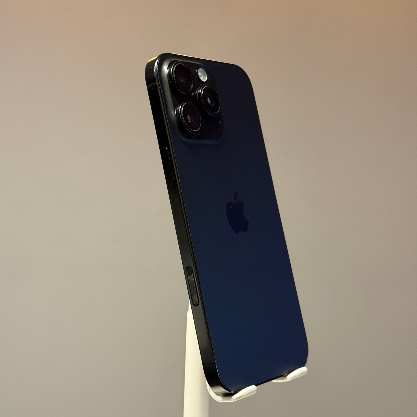 iPhone 16 Pro Max 256GB Black Titanium - used