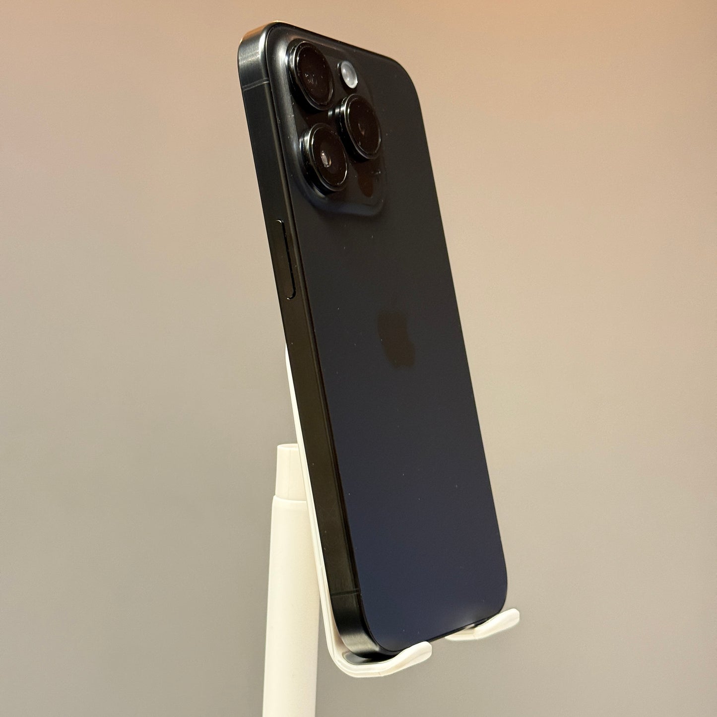 iPhone 15 Pro 256GB Black Titanium- used