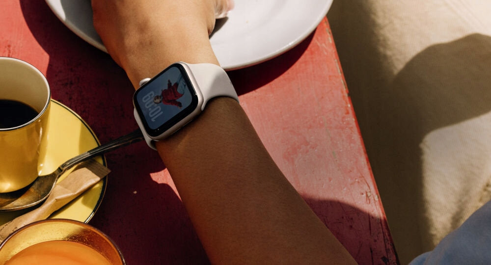 Apple Watch SE (3nd Gen) GPS 40 mm księżycowa poświata z paskiem S/M
