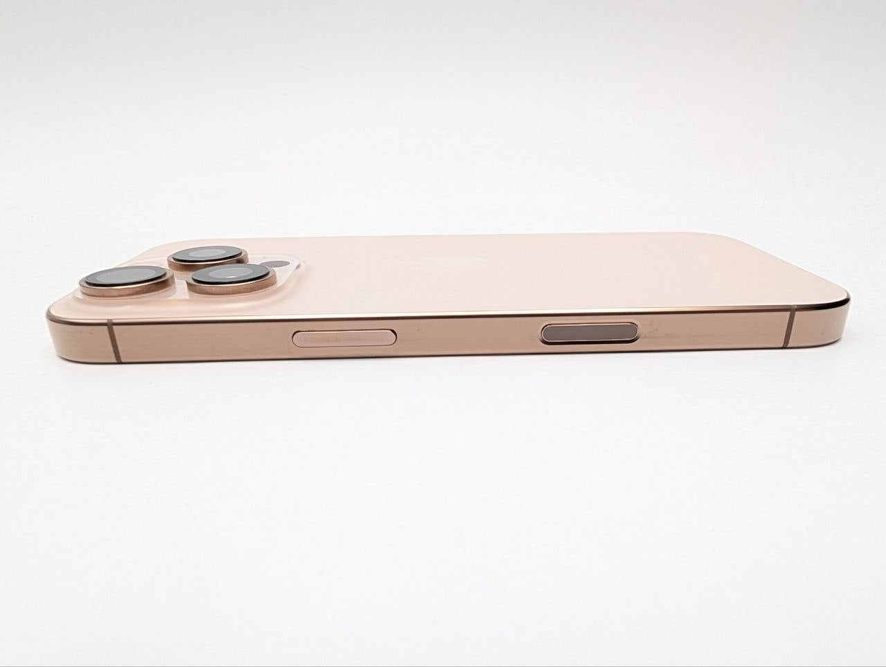 Apple iPhone 16 Pro 128GB Tytan Pustynny | Outlet