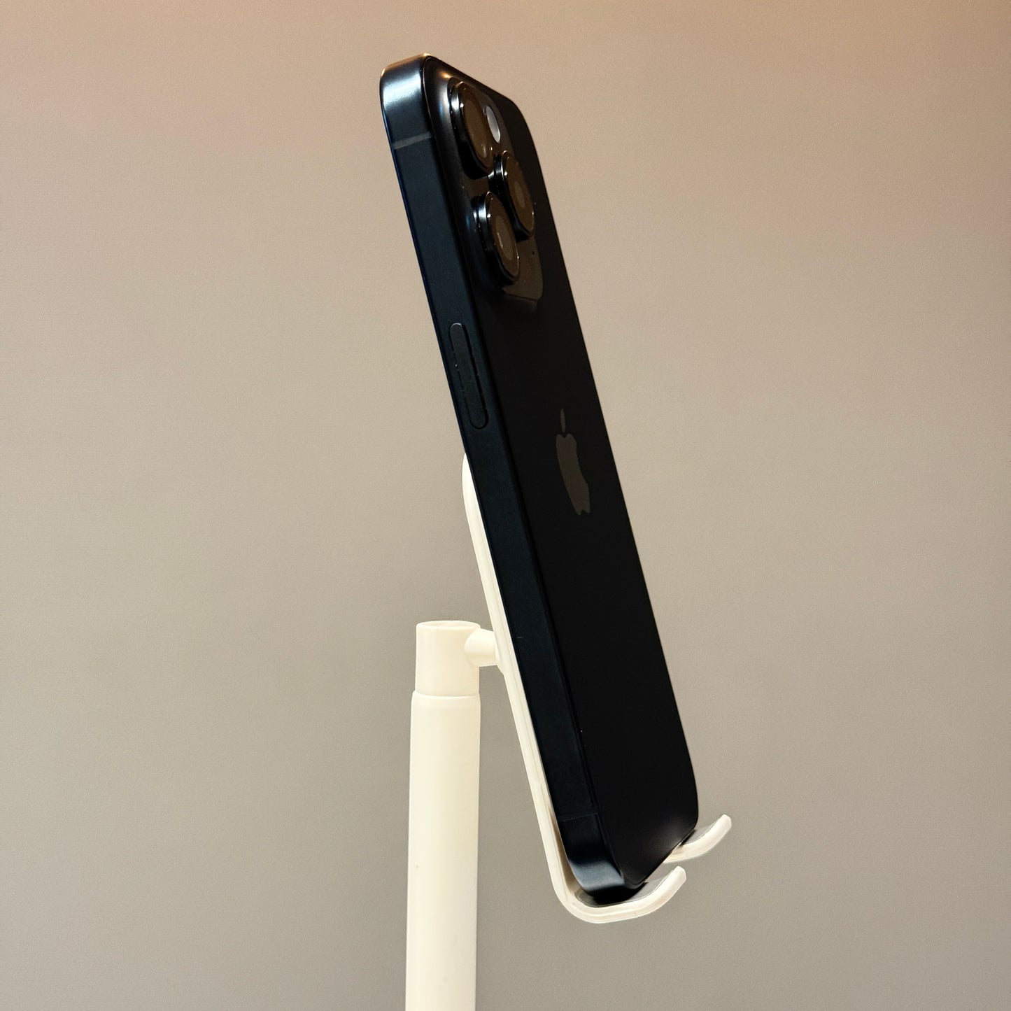 iPhone 15 Pro 128GB Blue Titanium - used