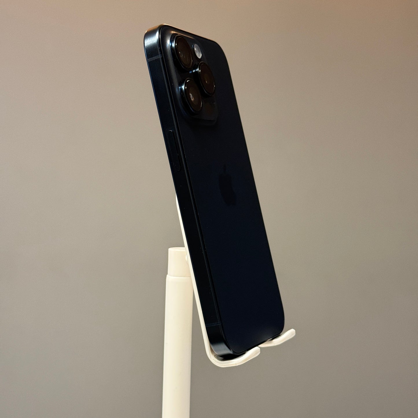 iPhone 15 Pro 256GB Blue Titanium - used