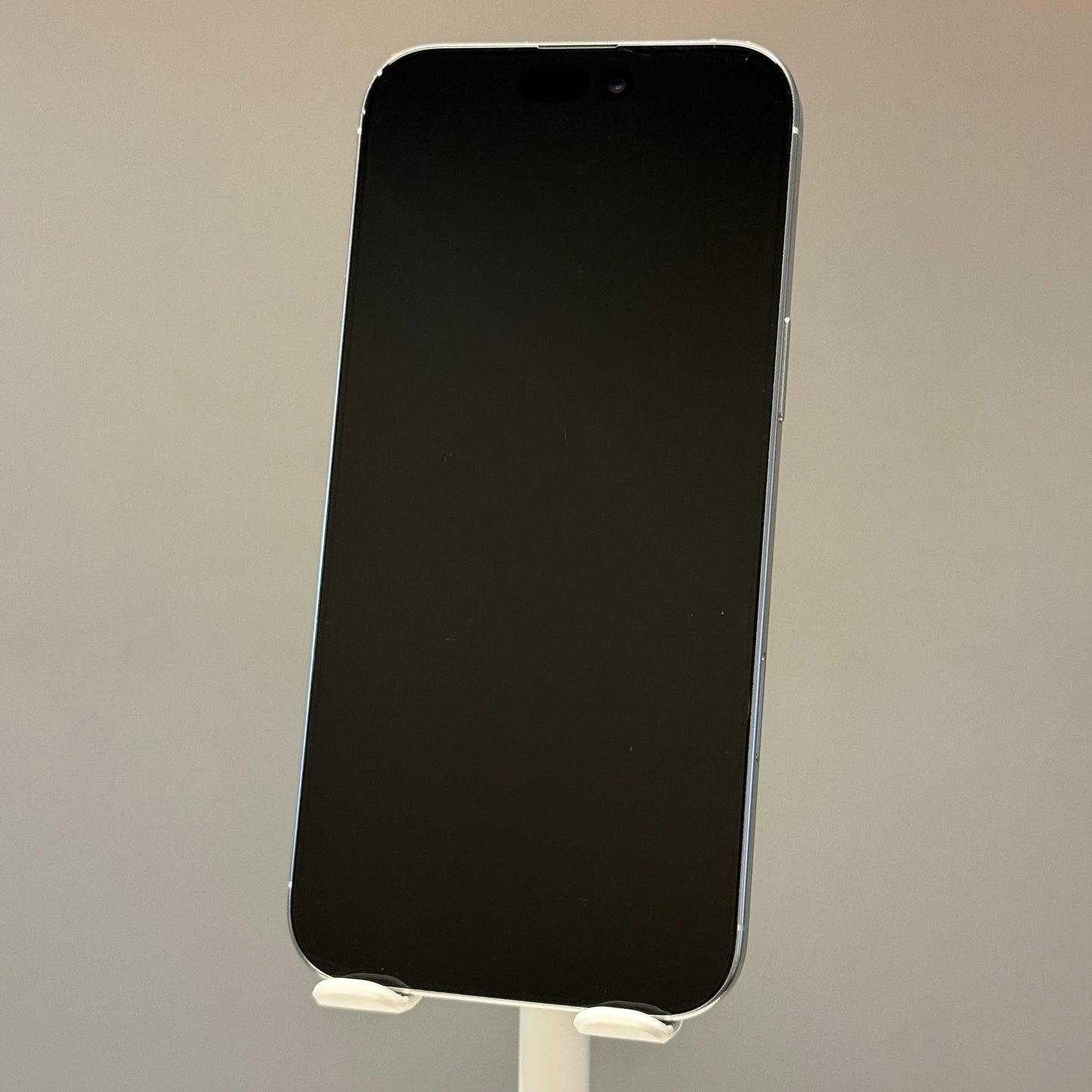 iPhone 16 Pro Max 256GB White Titanium - used