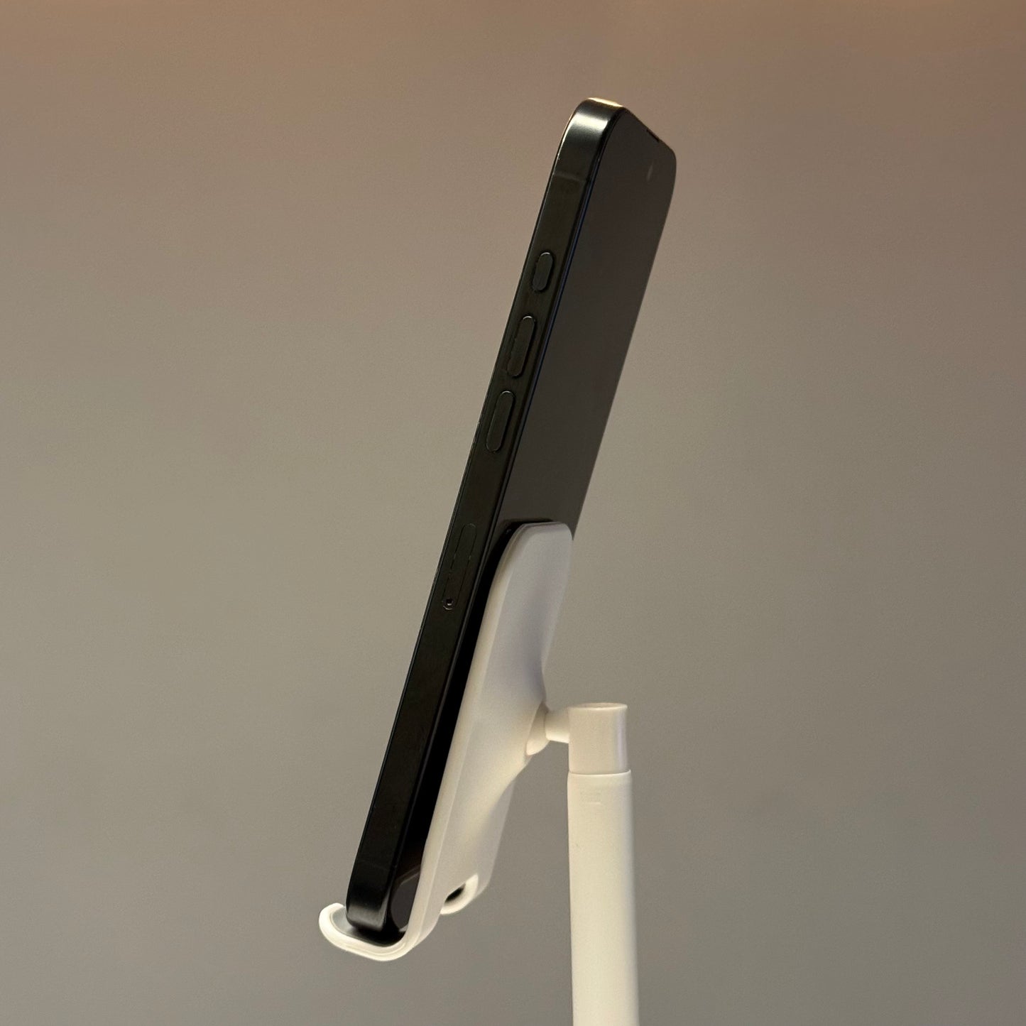 iPhone 16 Pro Max 256GB Black titanium - used