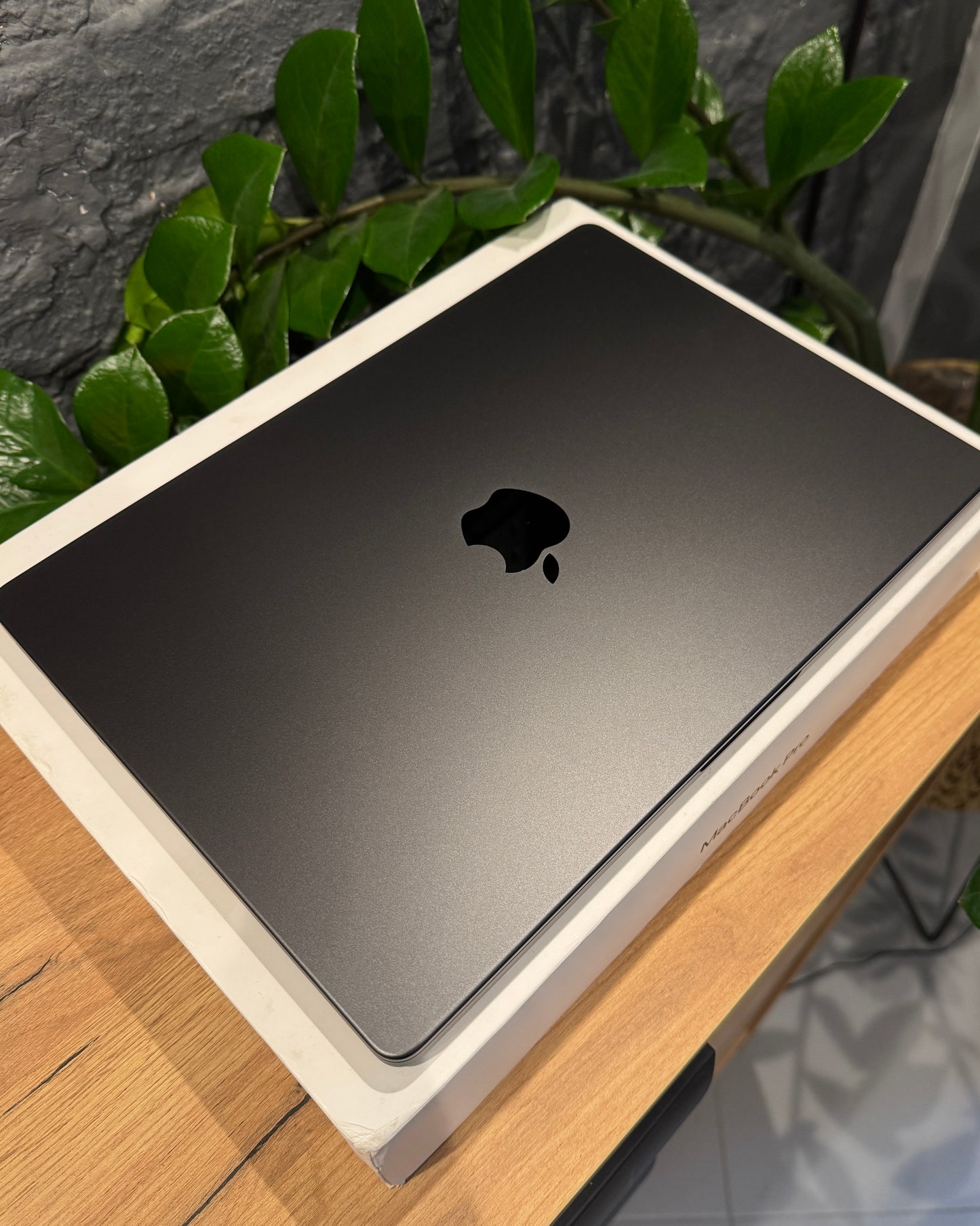 MacBook Pro 14-inch M3 Pro 18GB RAM 1TB SSD Space Black - used