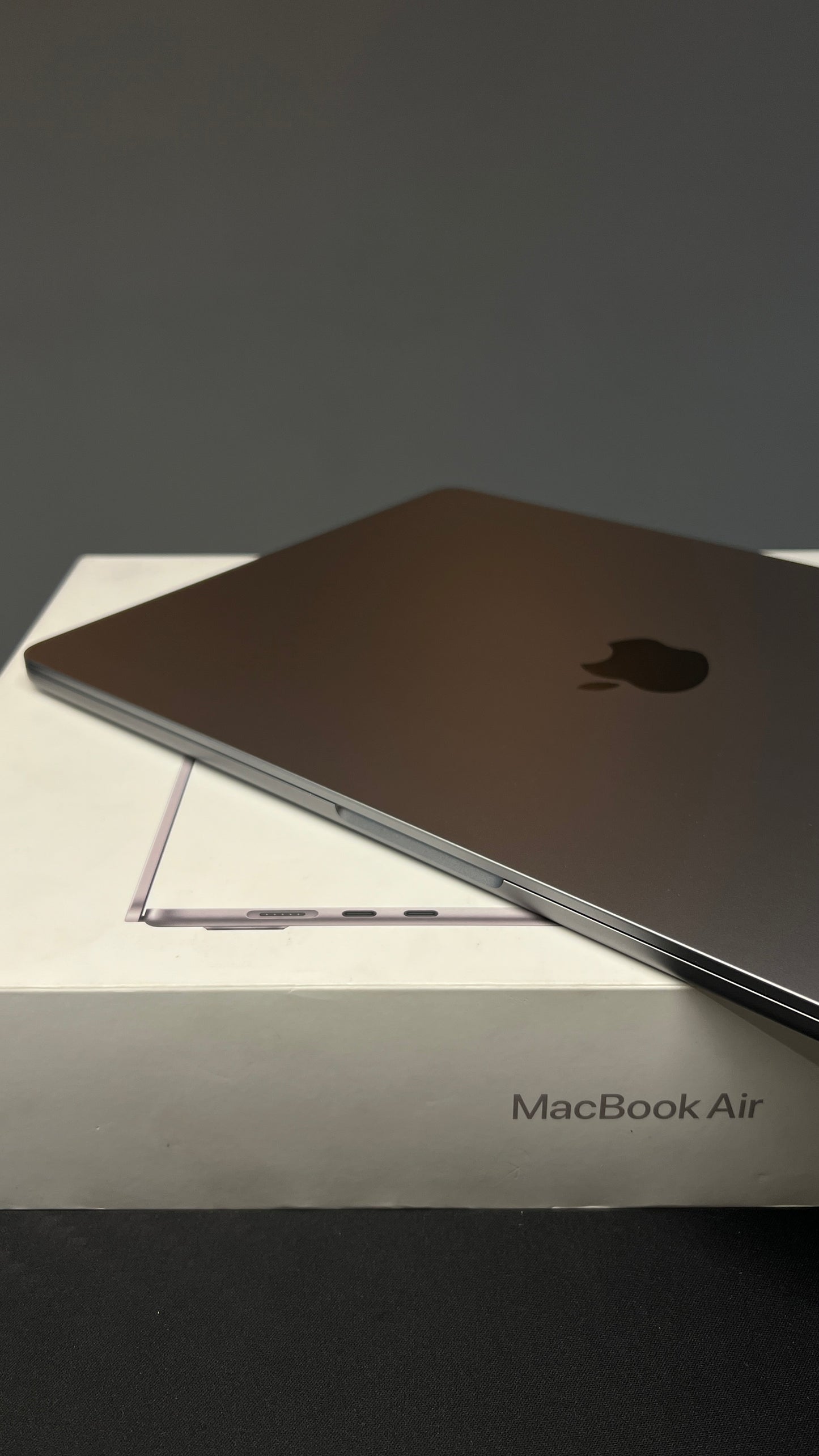 MacBook Air 15' M2 8/256 A2941 - used