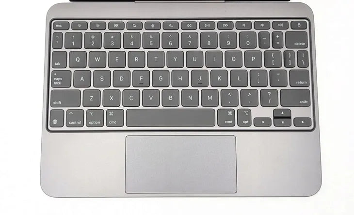 Klawiatura Apple do Apple iPada Pro 11” M4/M5 Czarna USA| OUTLET