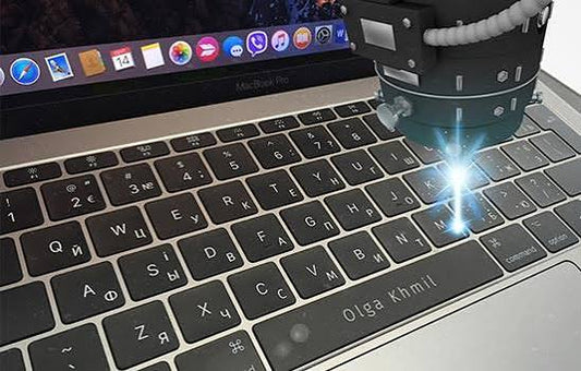 Гравировка клавиатуры MacBook в Варшаве