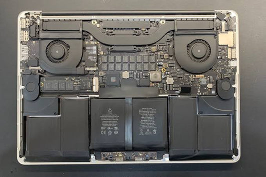 Где поменять батарею на MacBook в Варшаве