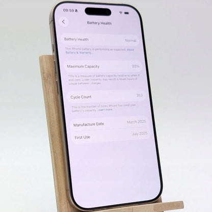 Apple iPhone 16 Pro 256 GB Tytan pustynny | eSim | Outlet, Bateria 93%