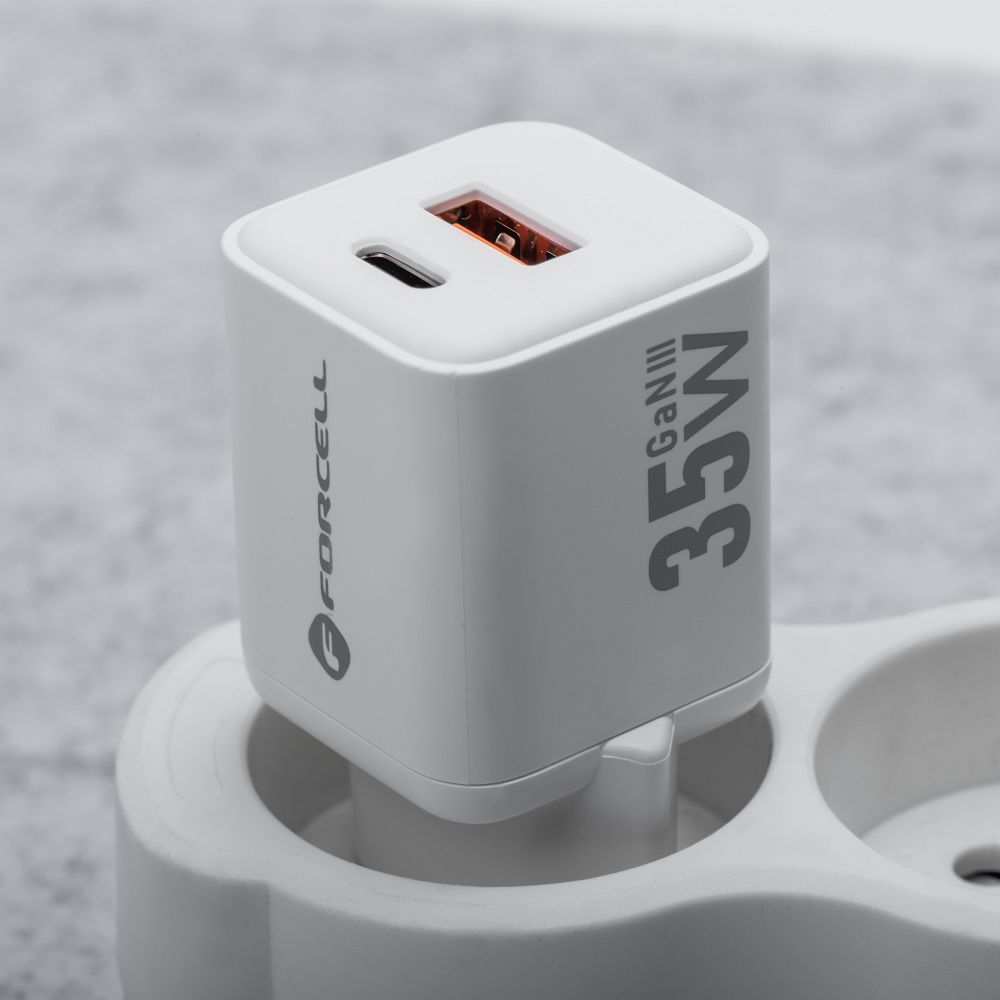 Ładowarka sieciowa do telefonu Forcell F-Energy Mini GaN III USB C + USB A QC4.0 PD 35W VT-35C biała 0INT