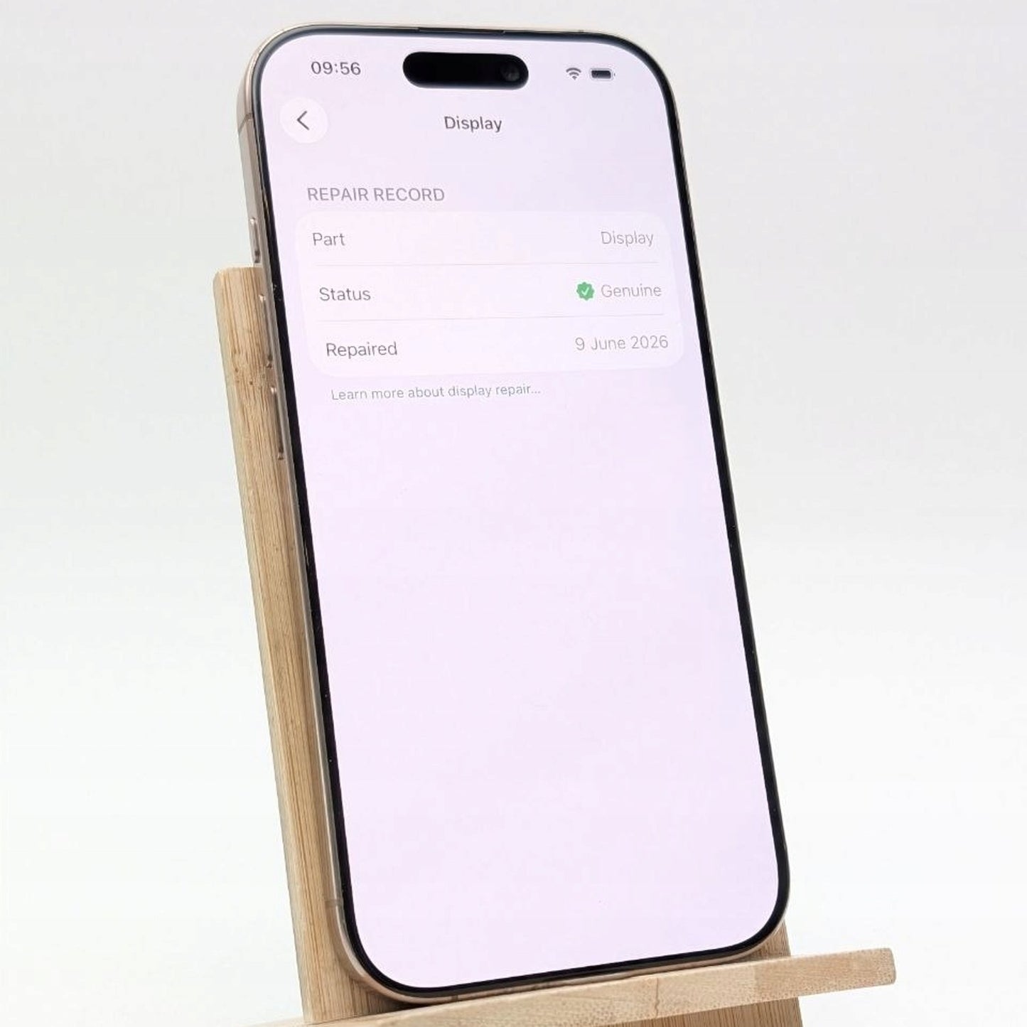 Apple iPhone 16 Pro 256 GB Tytan pustynny | eSim | Outlet, Bateria 90%