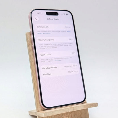 Apple iPhone 15 128 GB różowy | Outlet, Bateria 92%