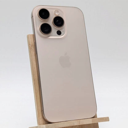Apple iPhone 16 Pro 256 GB Tytan pustynny | eSim | Outlet, Bateria 93%