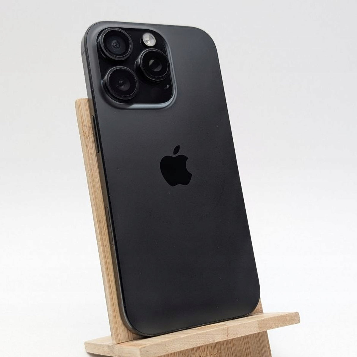 Apple iPhone 16 Pro 128 GB Tytan Czarny | Outlet, Bateria 89%