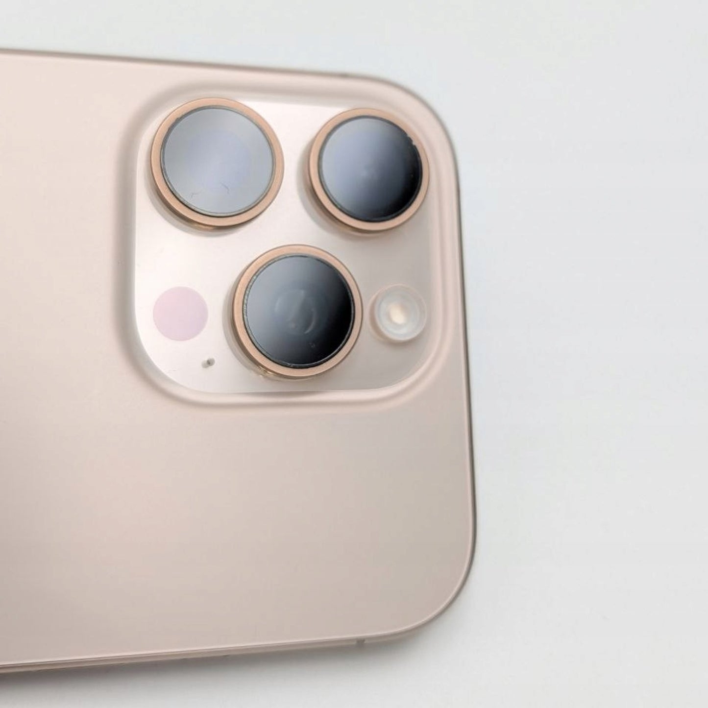 Apple iPhone 16 Pro 256 GB Tytan pustynny | eSim | Outlet, Bateria 91%