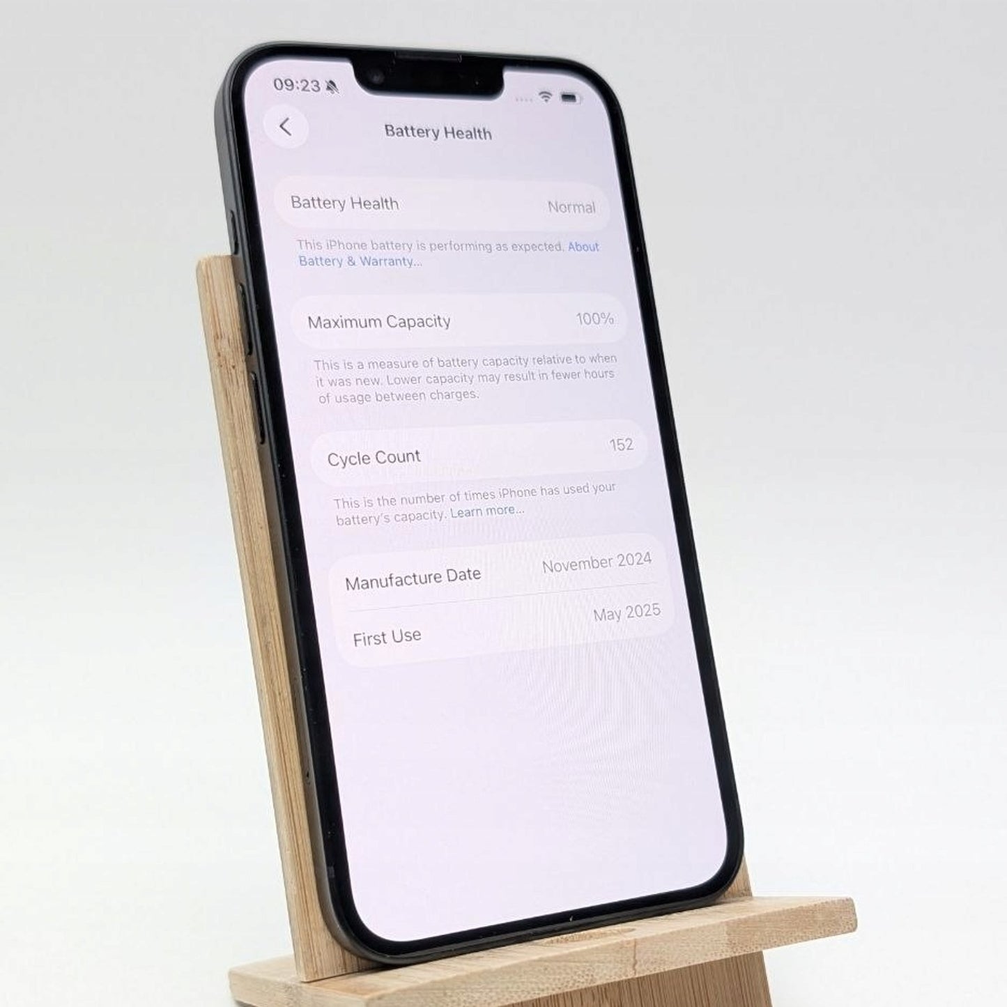 Apple iPhone 16e 128 GB czarny | bateria 100% | Outlet, Bateria 100%