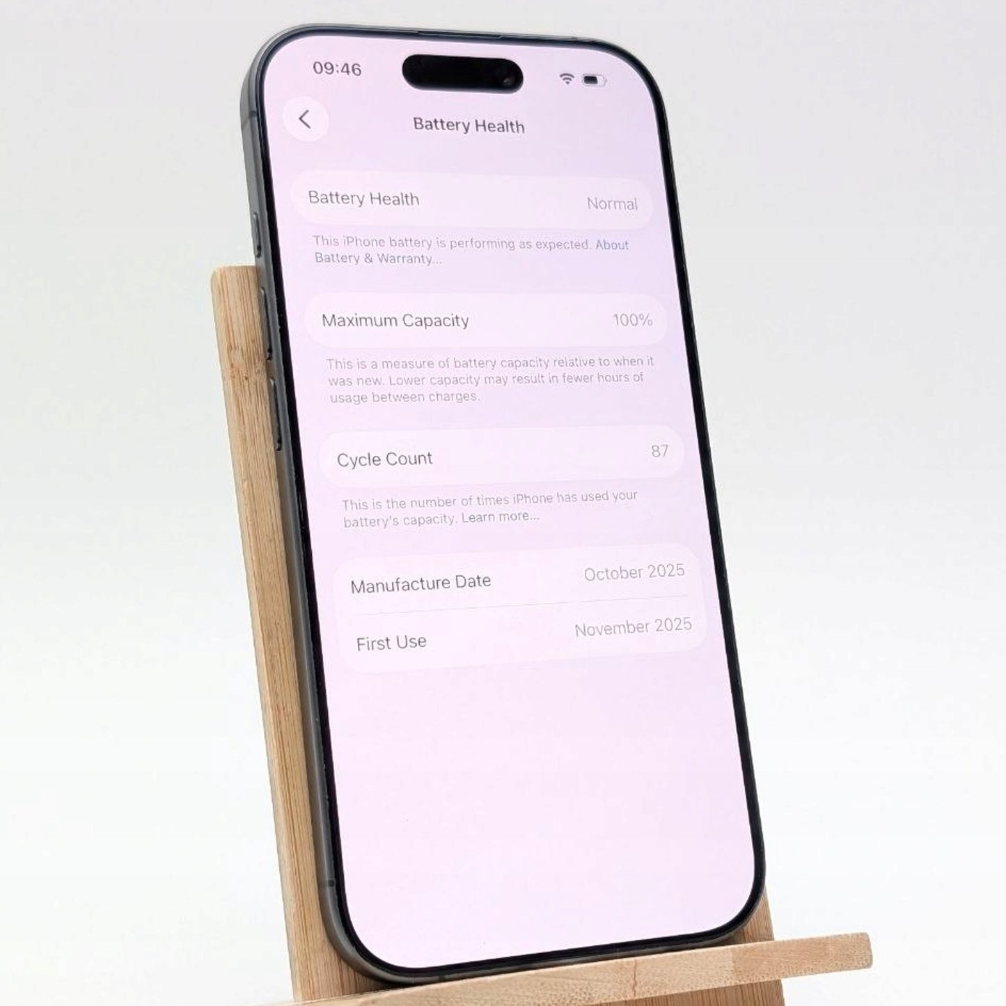 Apple iPhone 17 256GB Czarny | eSim | bateria 100% | Outlet, Bateria 100%