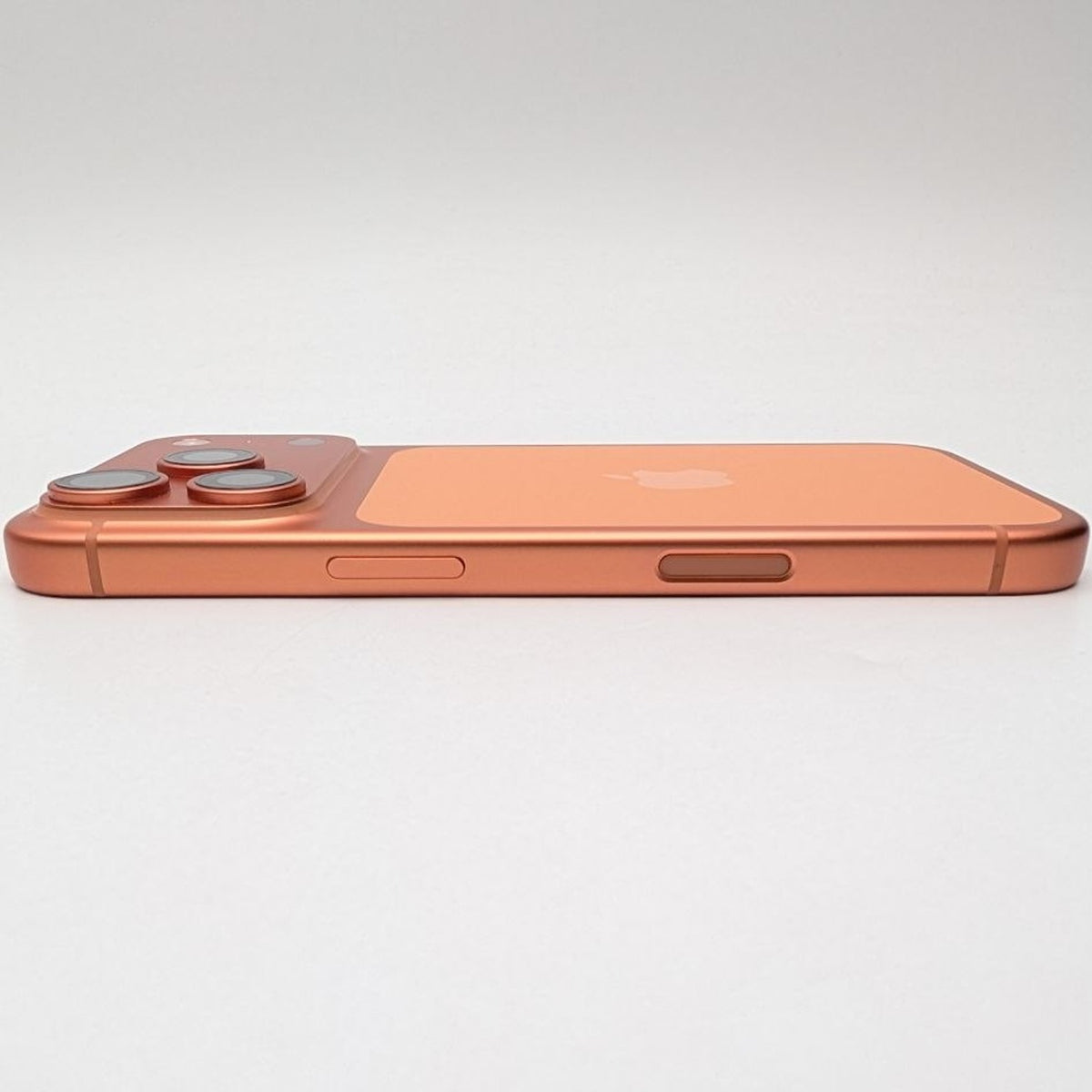 Apple iPhone 17 Pro 256 GB Kosmiczny pomarańcz | eSim | Outlet, Bateria 98%