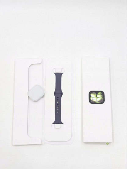 Apple Watch Series 11 GPS+Cellular 42mm Srebrny z paskiem S/M | Outlet
