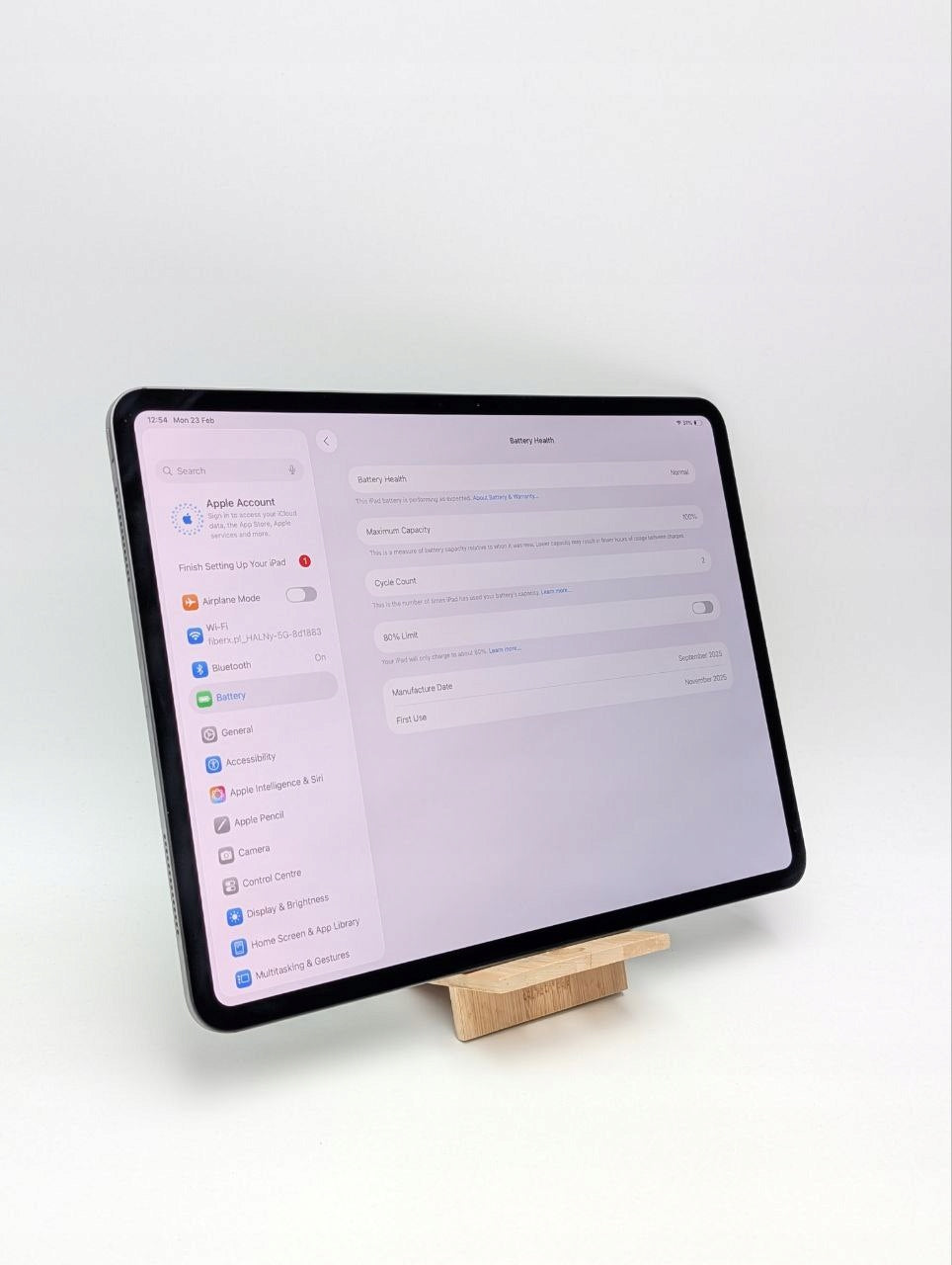 Apple iPad Pro 13" M5 256GB Wi-Fi Gwiezdna Czerń | Outlet