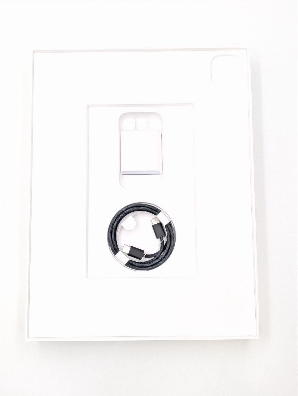 Apple iPad Pro 13" M5 512GB Wi-Fi Gwiezdna Czerń | jak | Outlet
