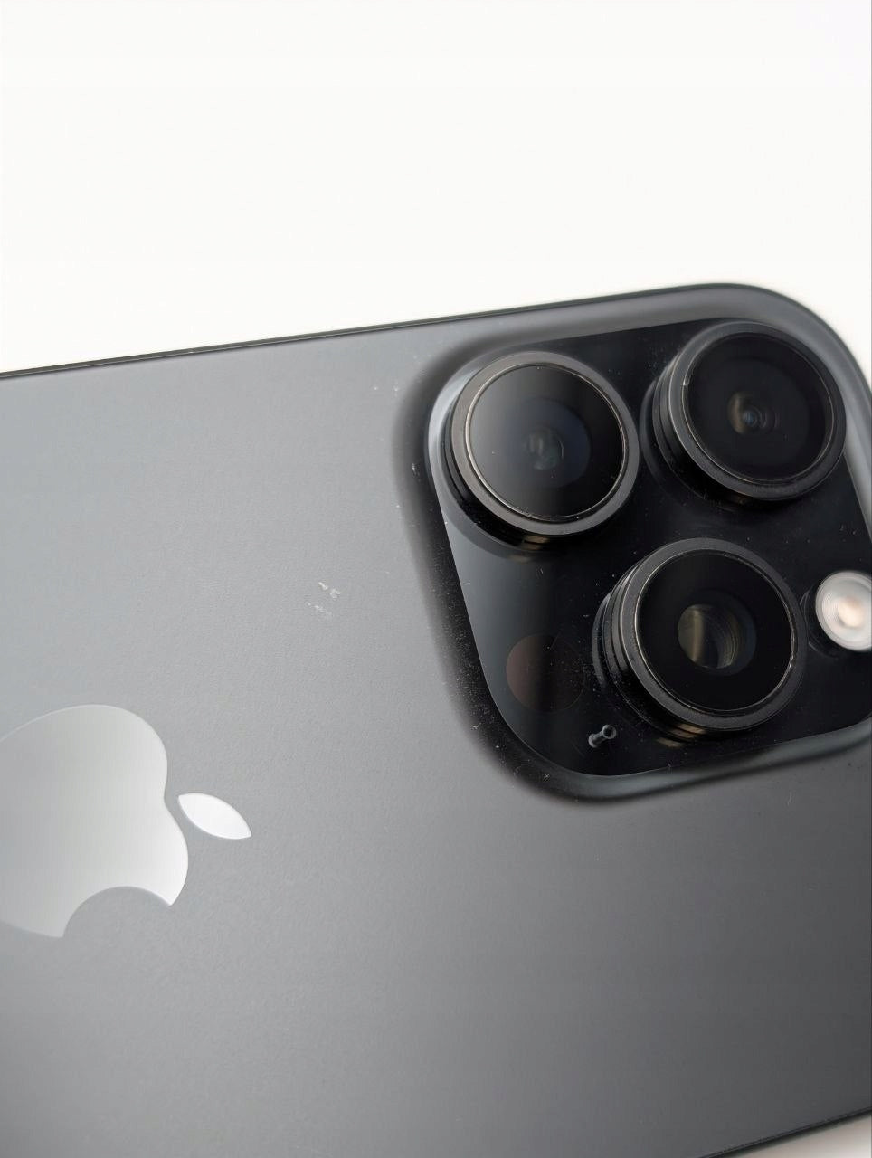 Apple iPhone 16 Pro 128GB Tytan Czarny | Outlet, Bateria 92%