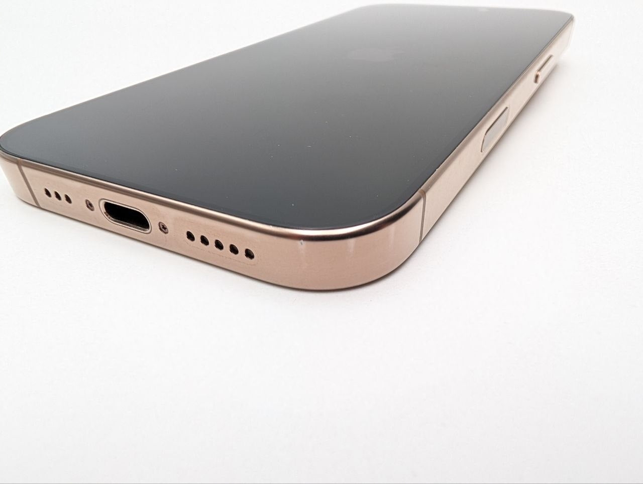 Apple iPhone 16 Pro 128GB Tytan Pustynny | Outlet, Bateria 90%