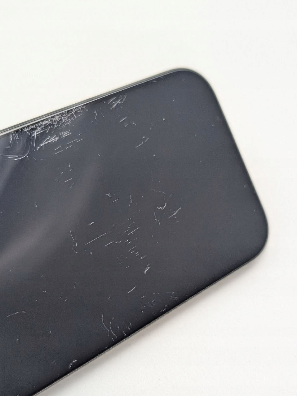 Apple iPhone 16 Pro 256 GB Tytan czarny | eSim | Used, Bateria 92%