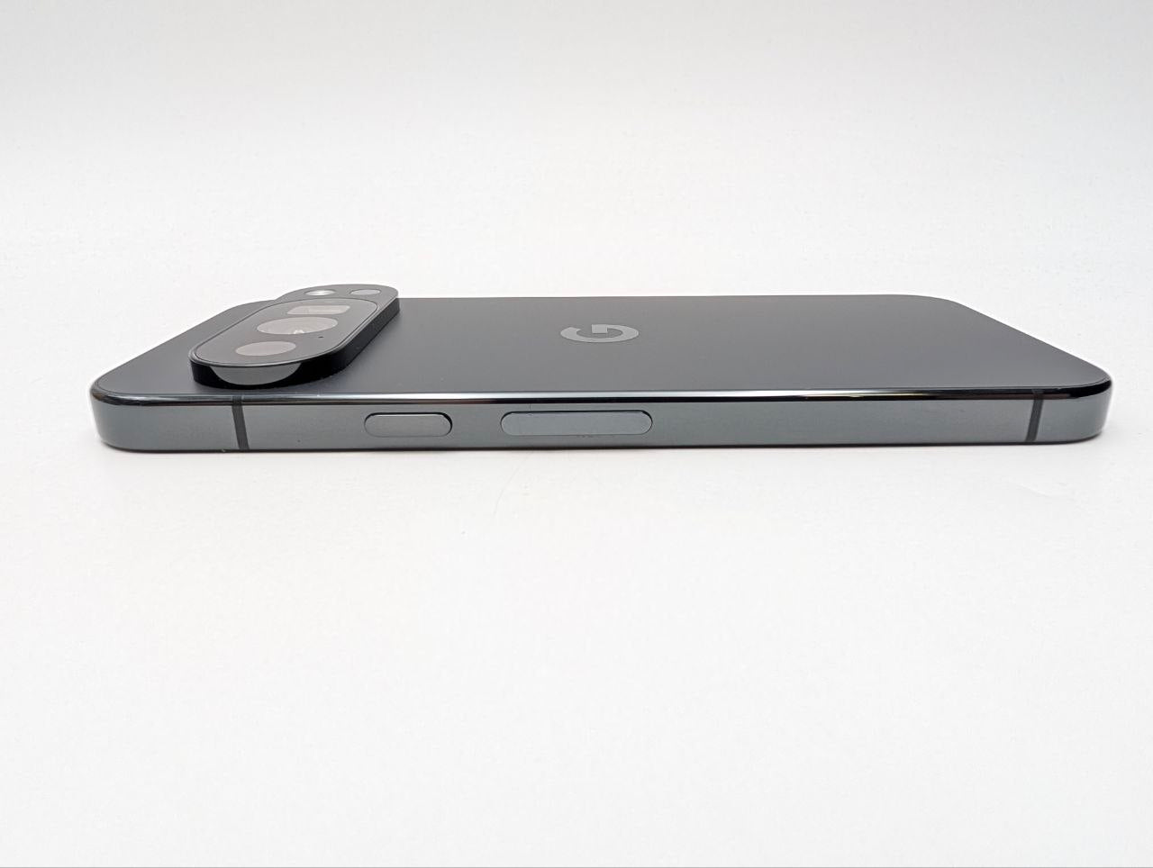 Google Pixel 10 Pro 128GB Обсидиан | Outlet, батарея 95%