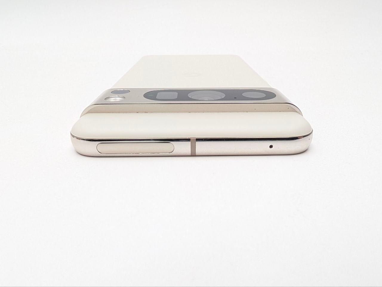 Google Pixel 8 Pro 128 GB beżowy | Outlet, Bateria 85%