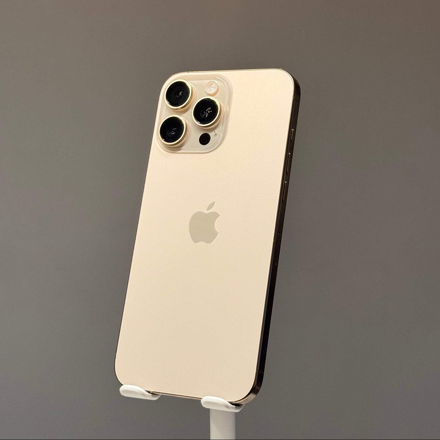 iPhone 16 Pro Max 256 GB Desert-used