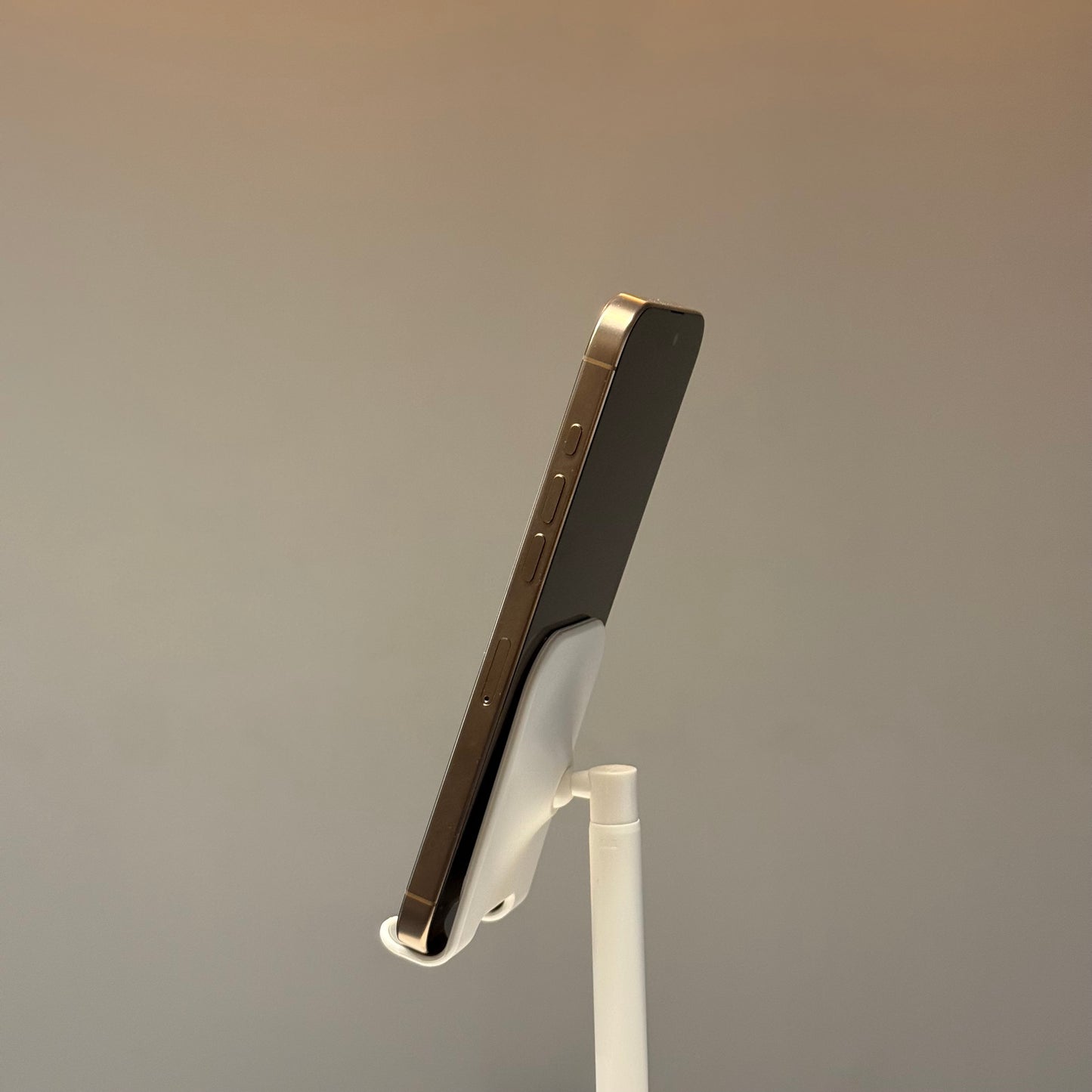 iPhone 16 Pro Max 256 GB Desert-used