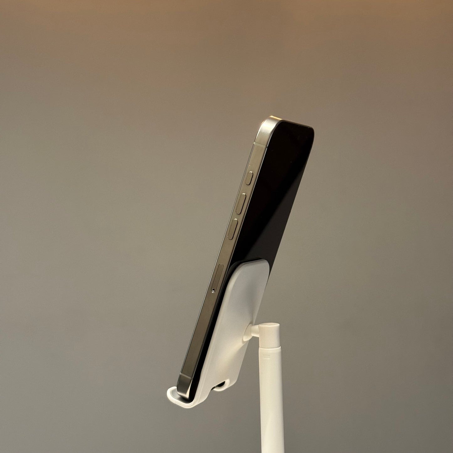 iPhone 16 Pro Max 256GB Natural Titanium-used