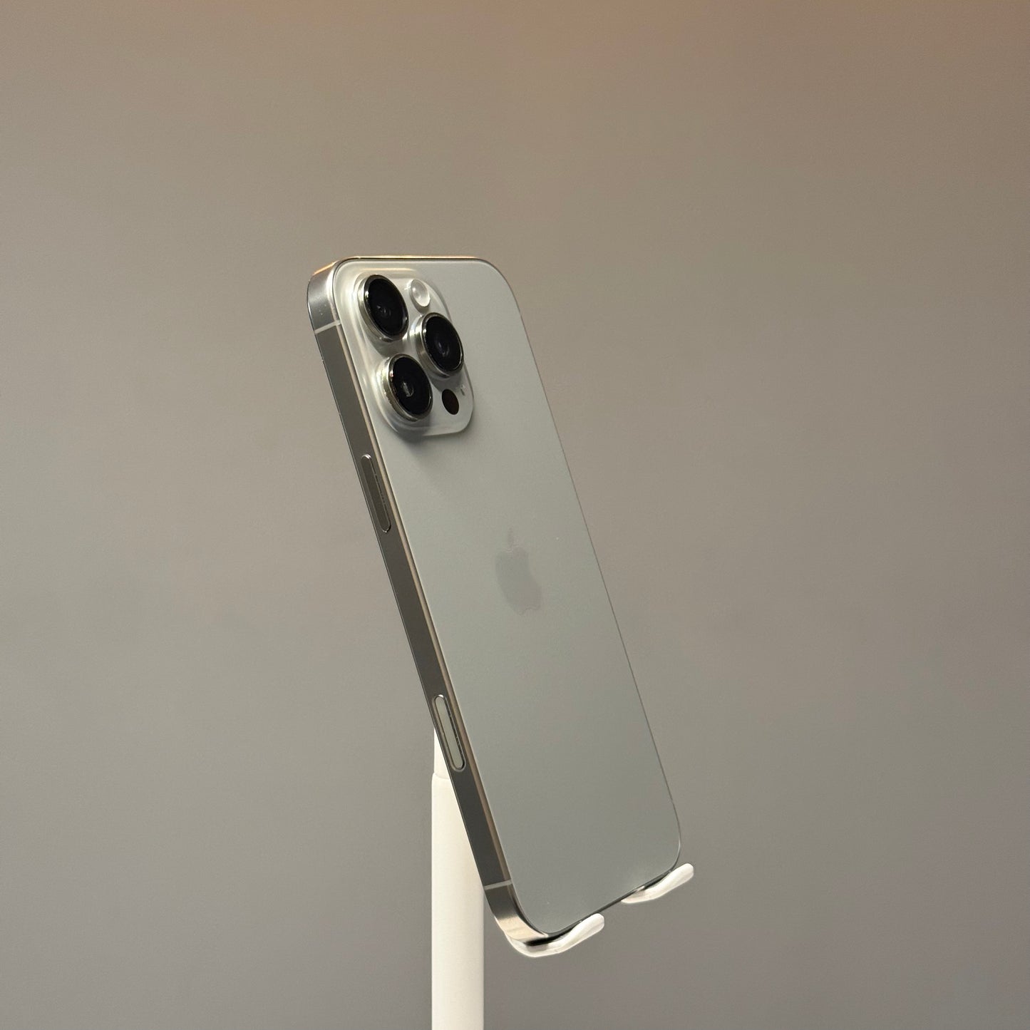 iPhone 16 Pro Max 256GB Natural Titanium-used