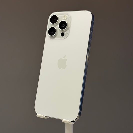 iPhone 16 Pro Max 256GB White Titanium - used