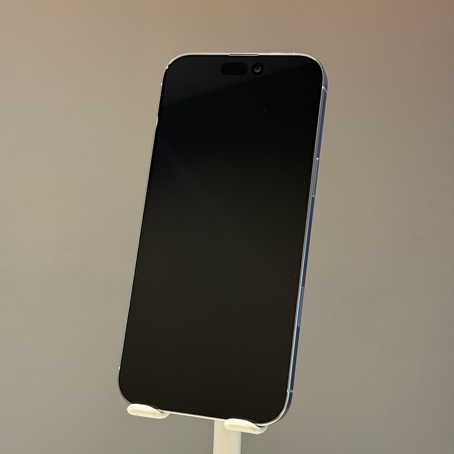 iPhone 16 Pro Max 256GB White Titanium - used