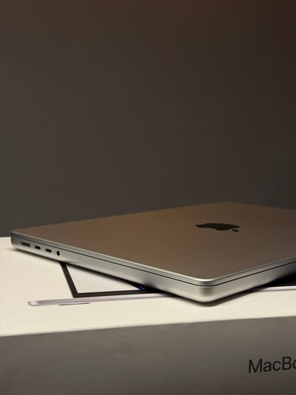 MacBook Pro 14-inch M1 Pro 16GB RAM 1TB SSD Silver - used