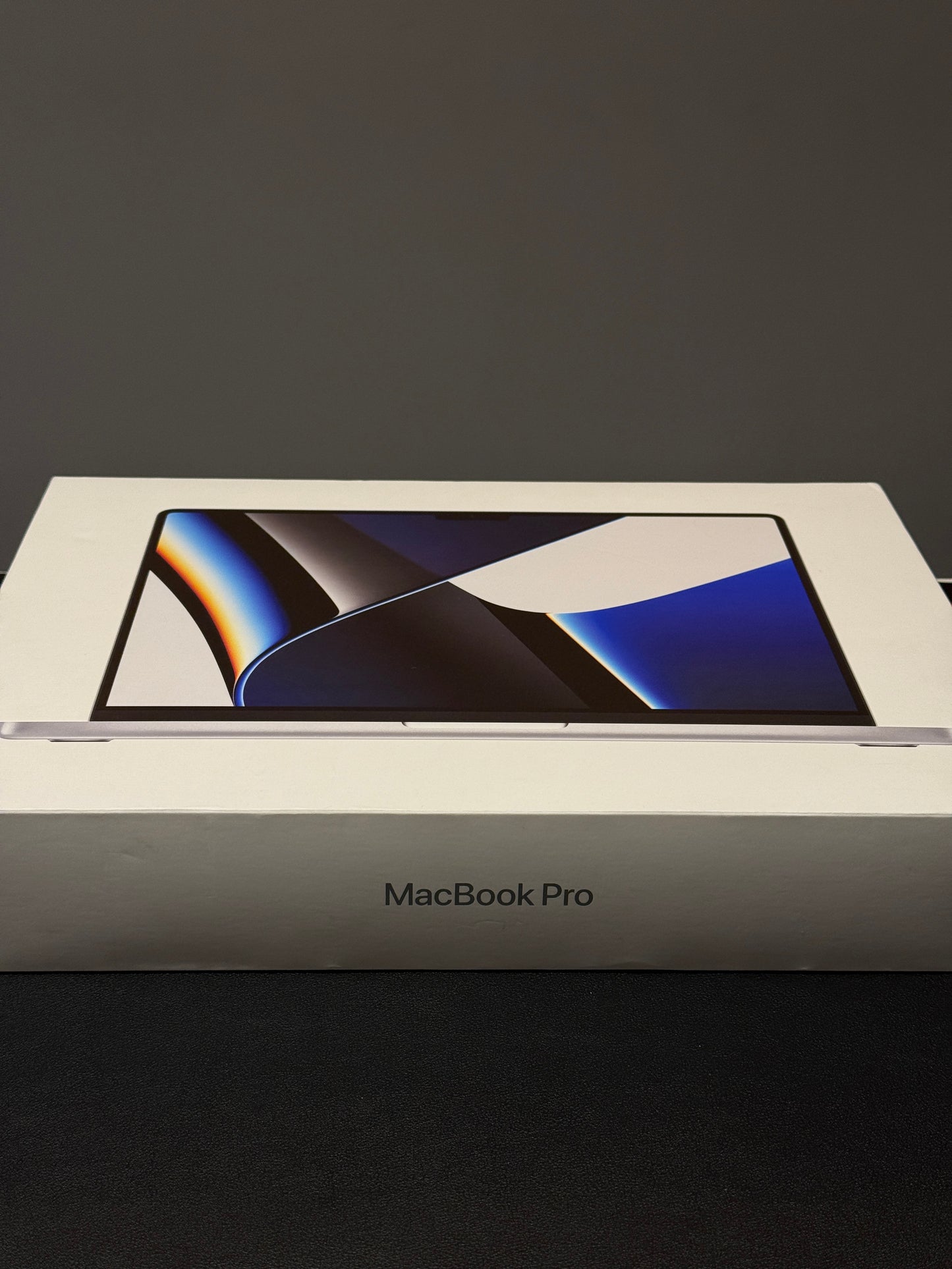 MacBook Pro 14-inch M1 Pro 16GB RAM 1TB SSD Silver - used