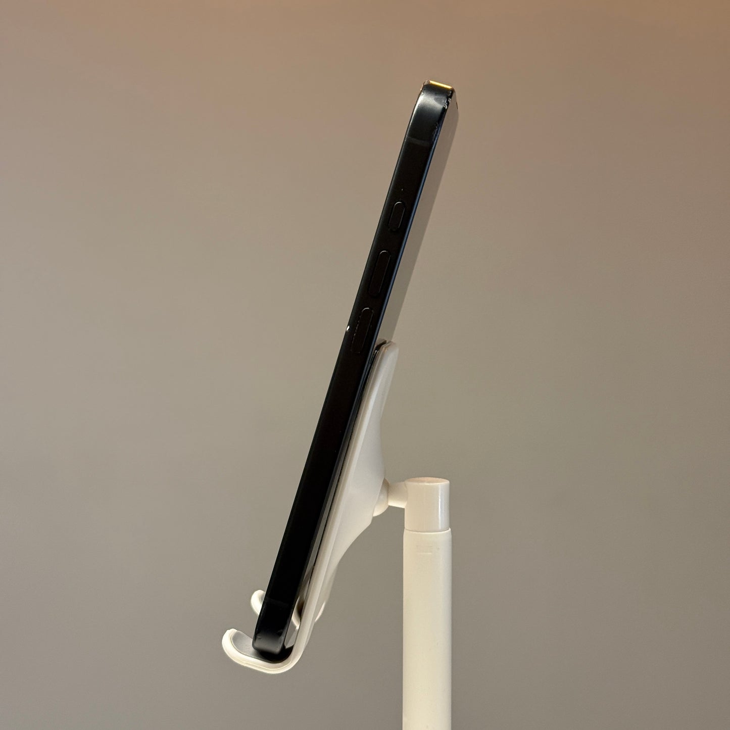 iPhone 16 128GGB Black E-Sim - Used