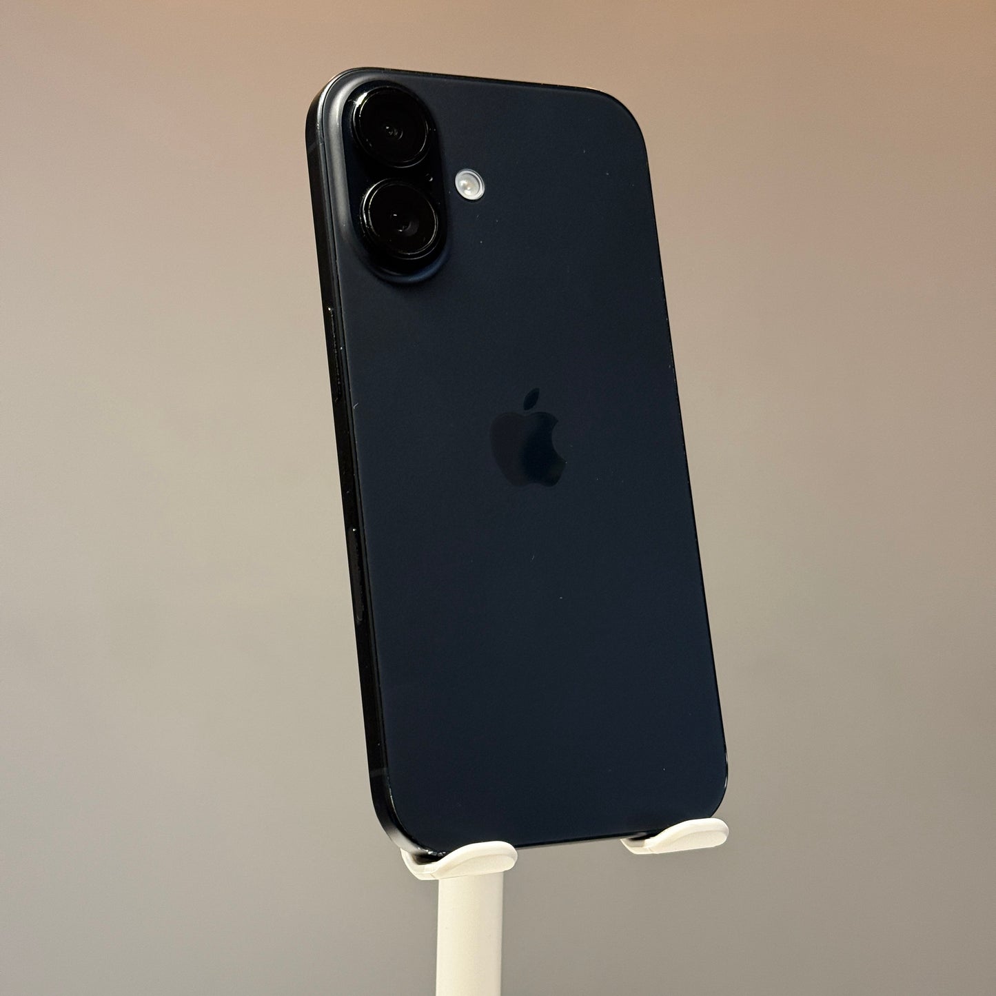 iPhone 16 128GGB Black E-Sim - Used