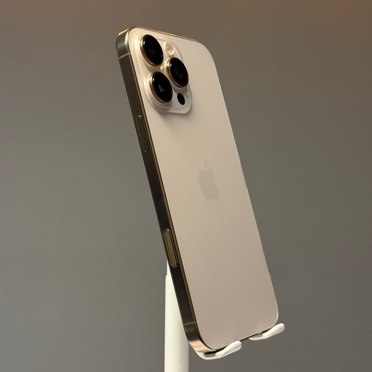 iPhone 16 Pro Max 512GB Desert Titanium  E-sim - used