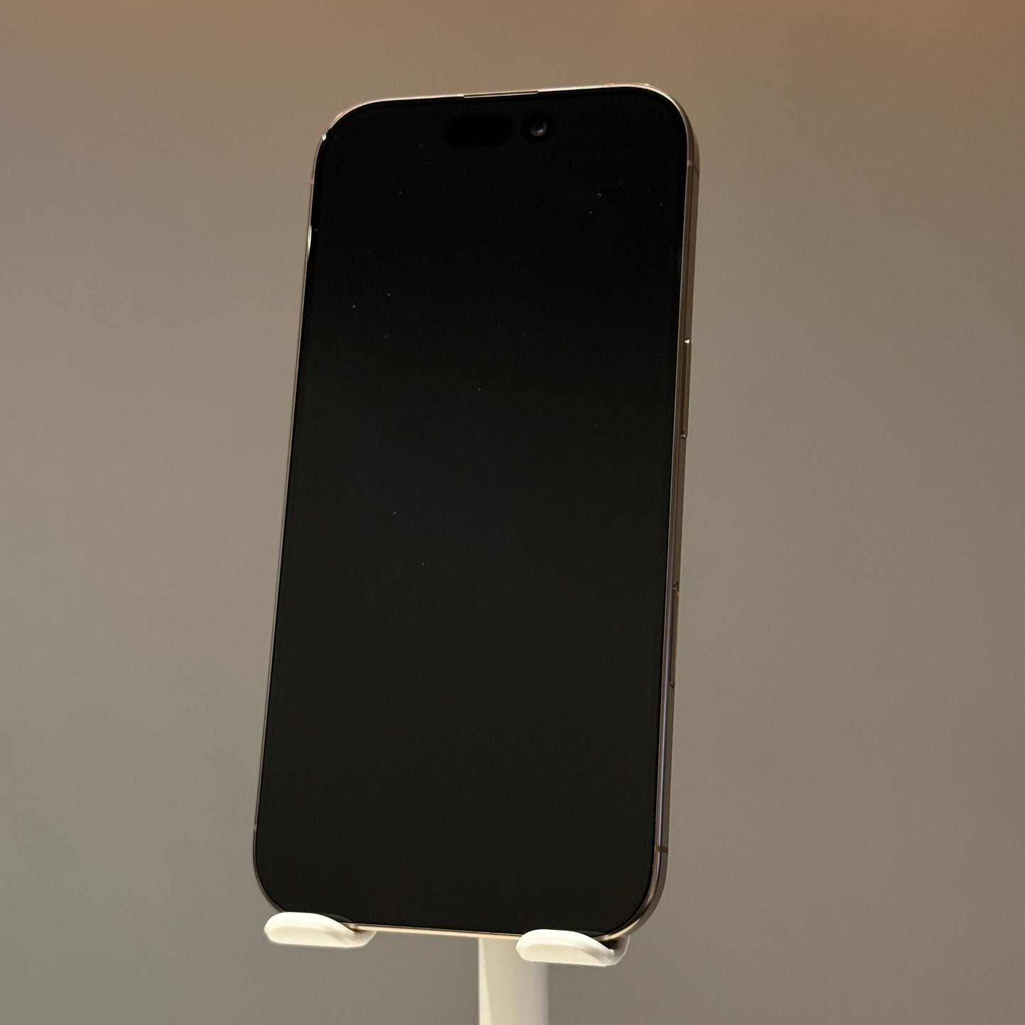 iPhone 16 Pro 128GB Desert Titanium E-sim - used