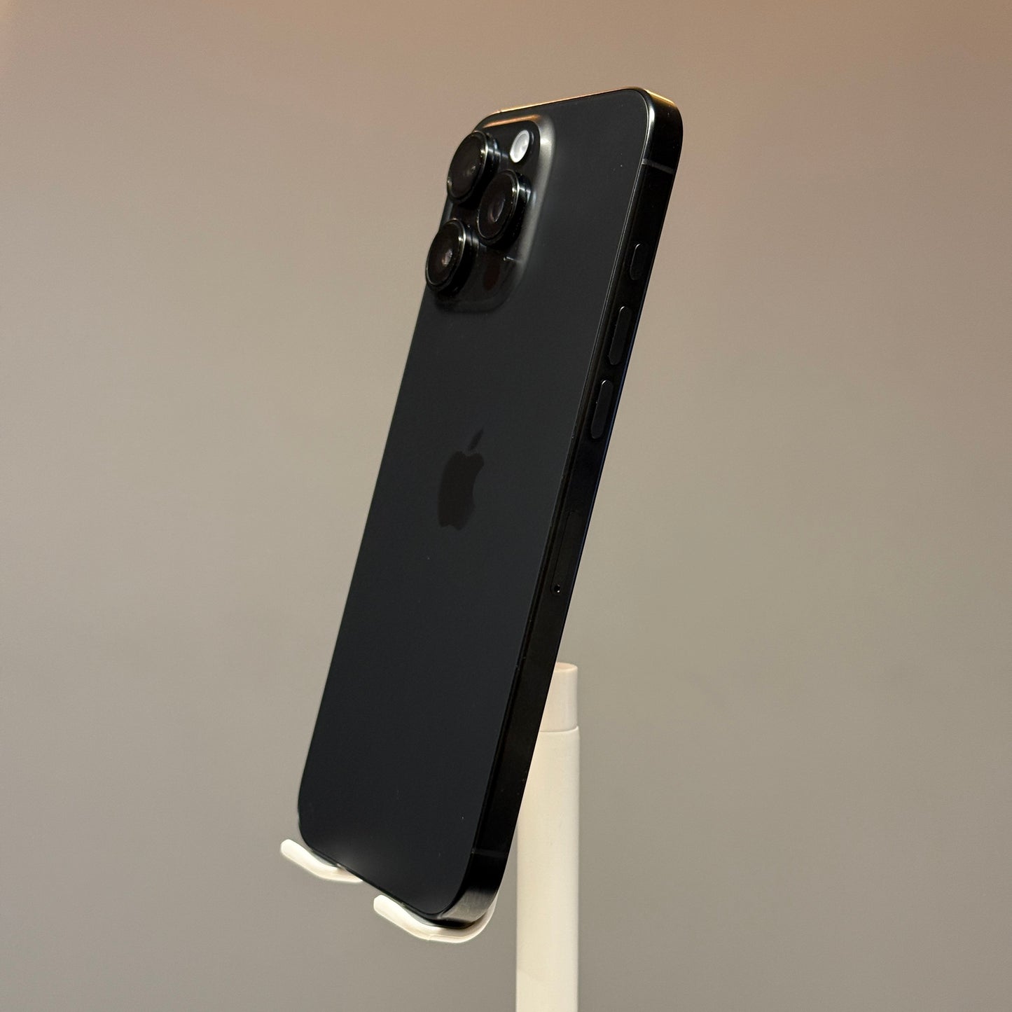 iPhone 16 Pro Max 512GB Black Titanium - used