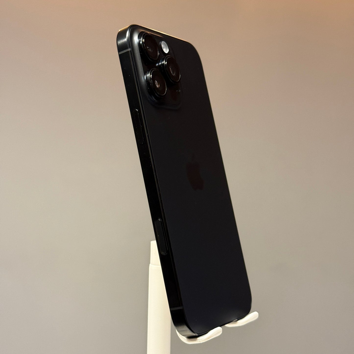 iPhone 16 Pro Max 512GB Black Titanium - used