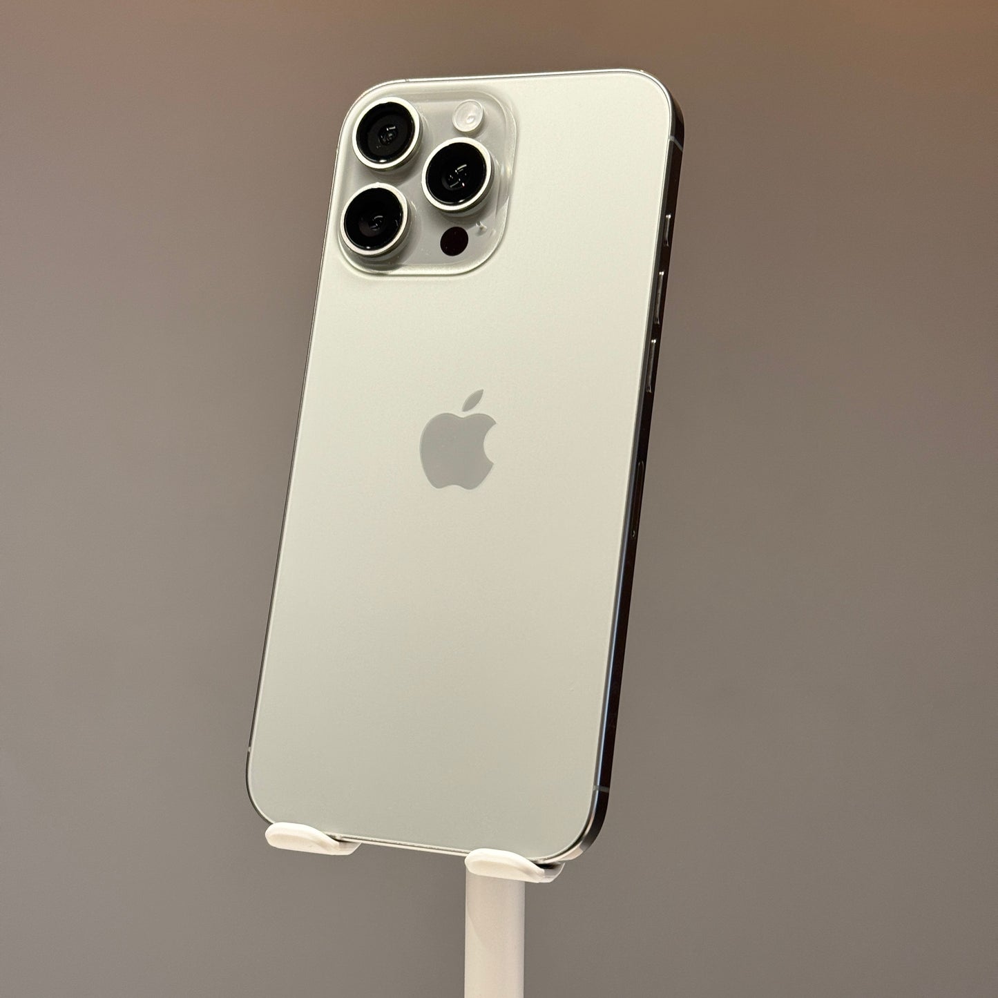 iPhone 16 Pro Max 256GB Natural Titanium - used