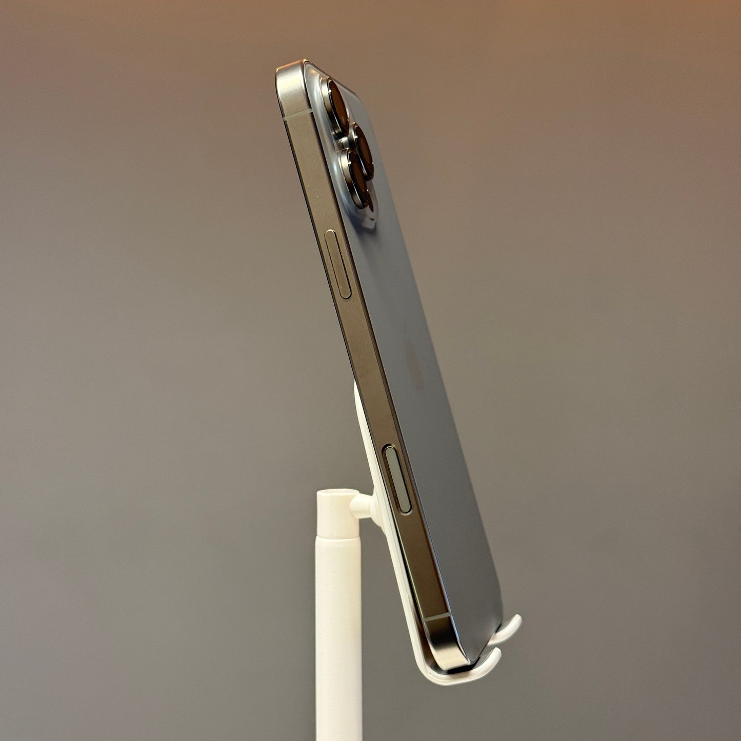 iPhone 16 Pro Max 256GB Natural Titanium - used