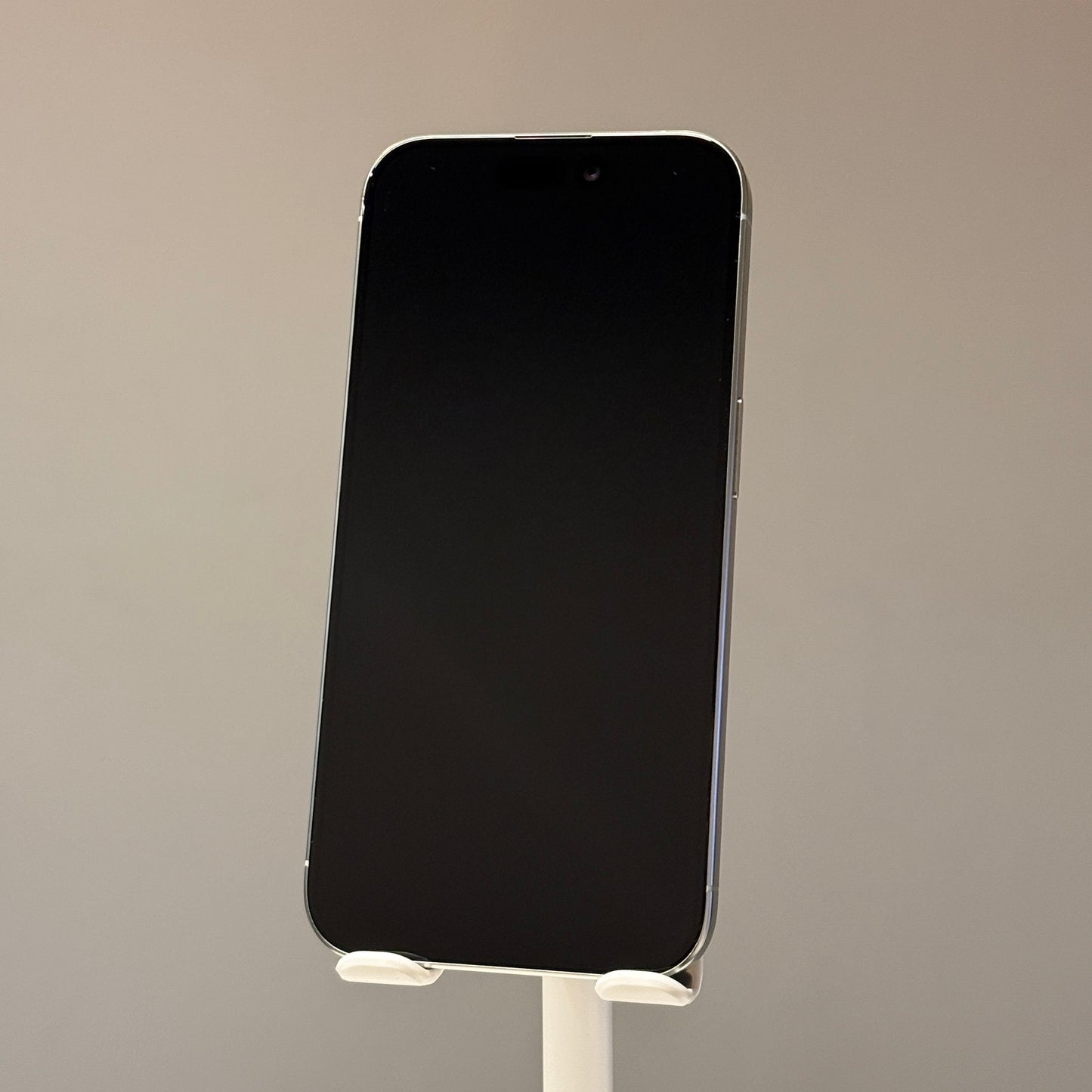 iPhone 15 Pro 128GB White Titanium - used