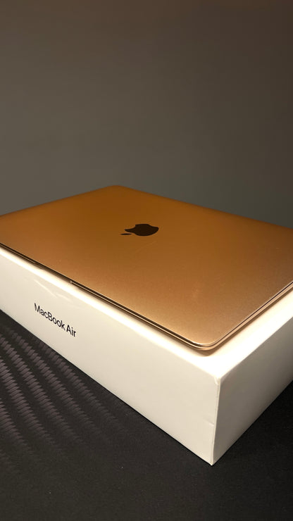 MacBook Air M1 8/256 Gold - used